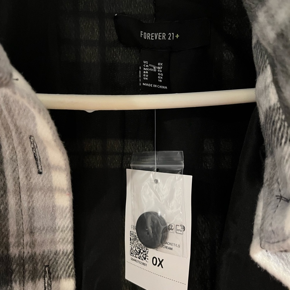 NWT Shacket - Picture 2 of 3